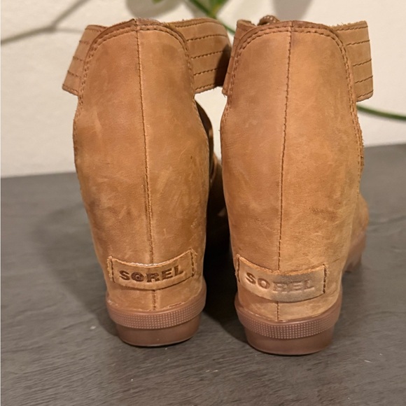 Sorel Joanie II Leather Wedge Sandal Tan Size 7 - Picture 3 of 6